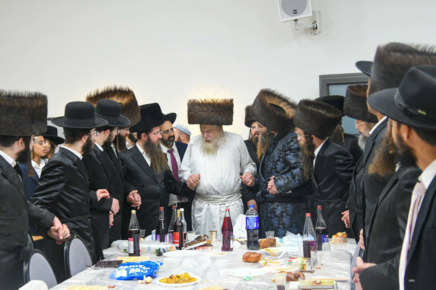האדמו"ר ממבקשי אמונה בעמנואל