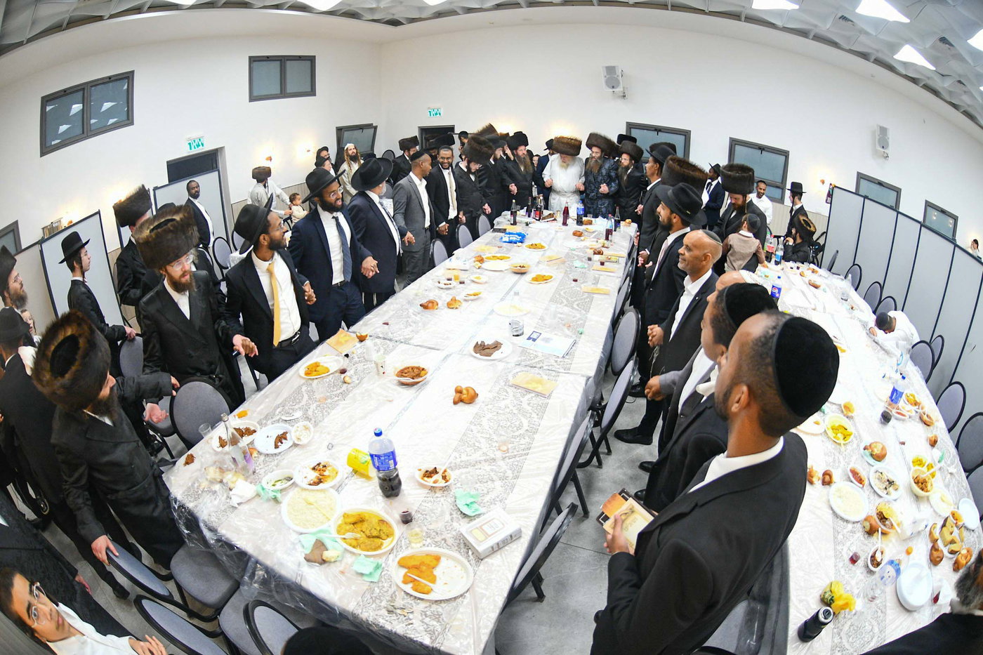 האדמו"ר ממבקשי אמונה בעמנואל