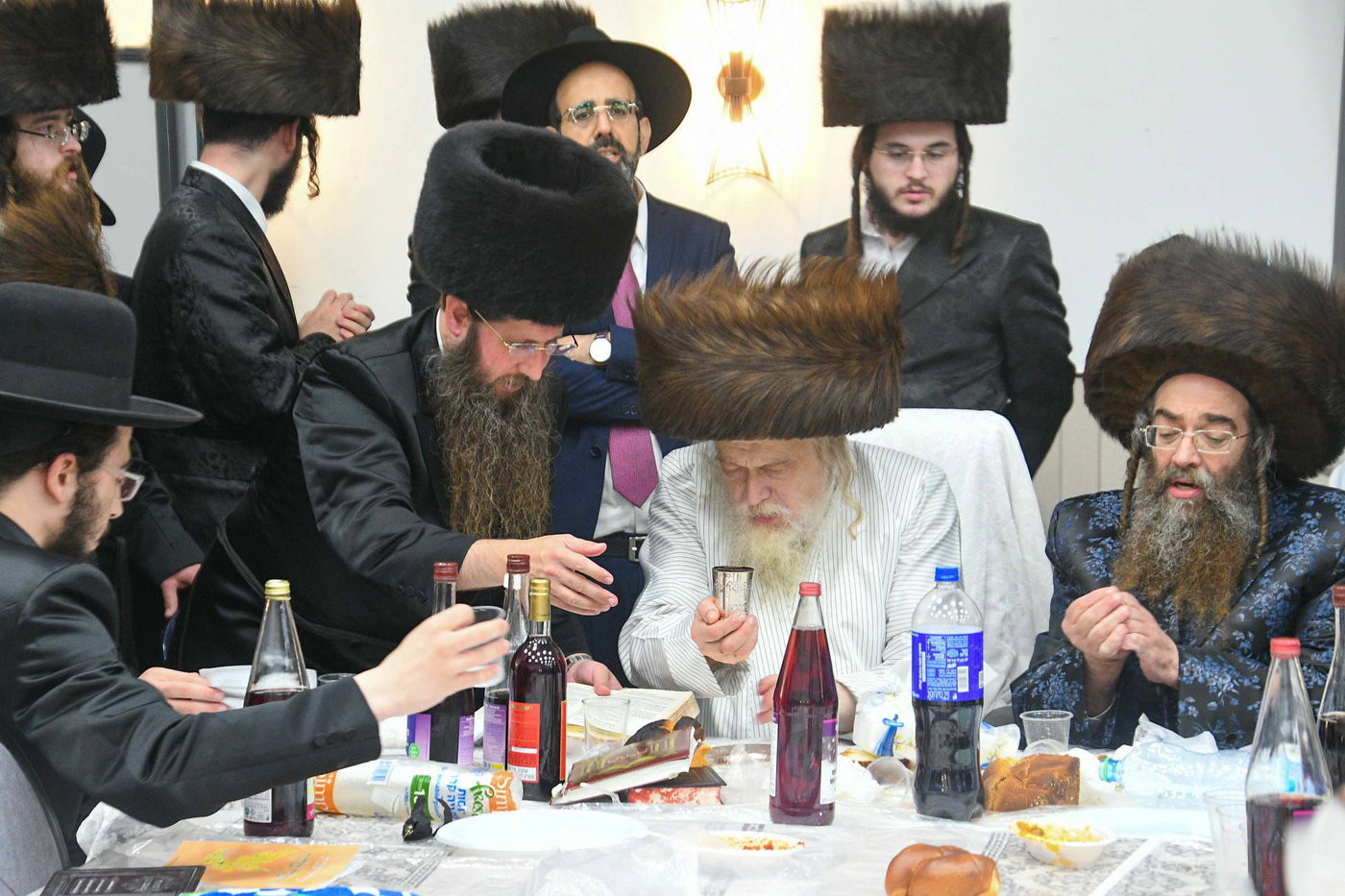האדמו"ר ממבקשי אמונה בעמנואל