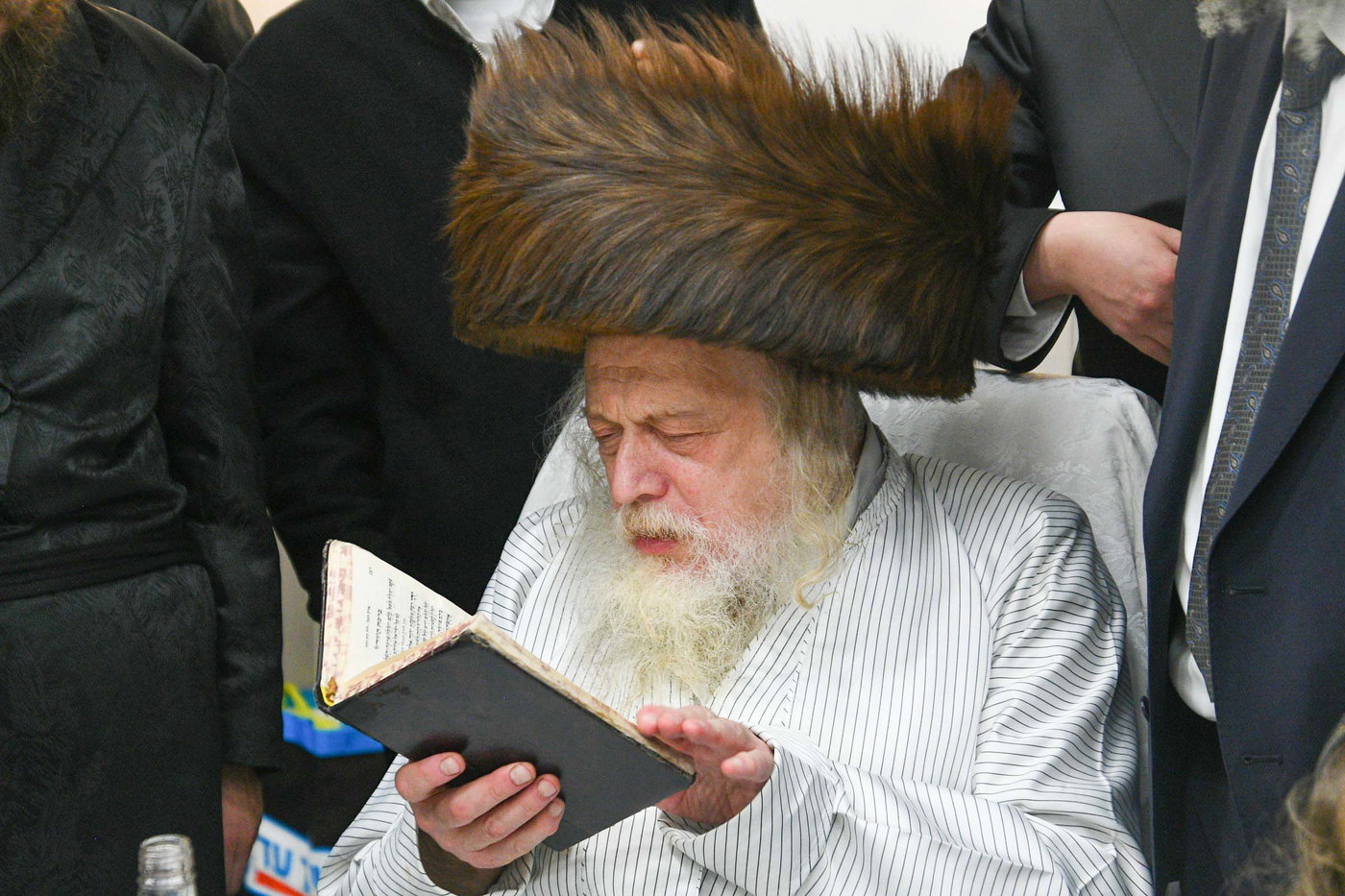האדמו"ר ממבקשי אמונה בעמנואל