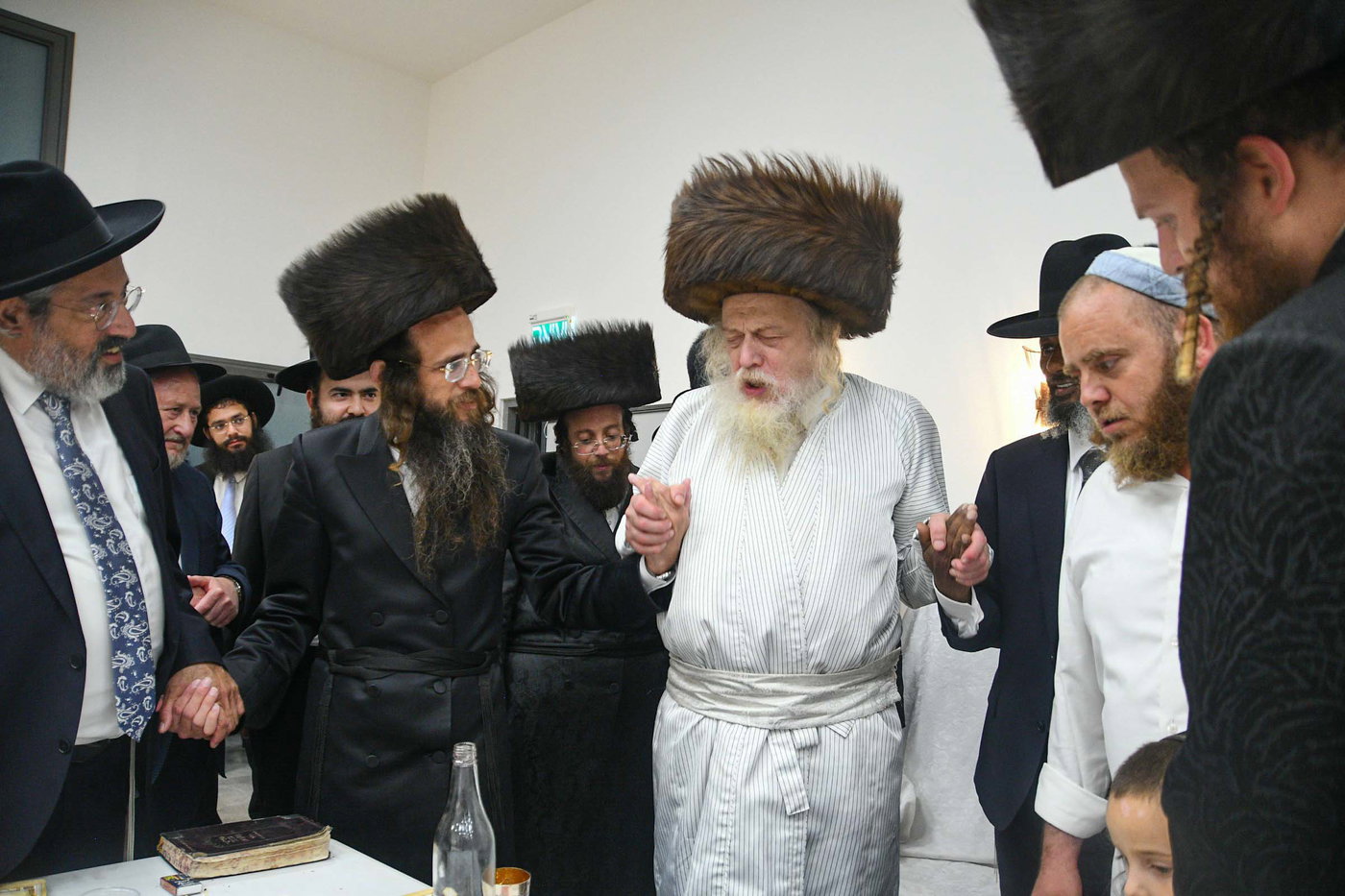 האדמו"ר ממבקשי אמונה בעמנואל