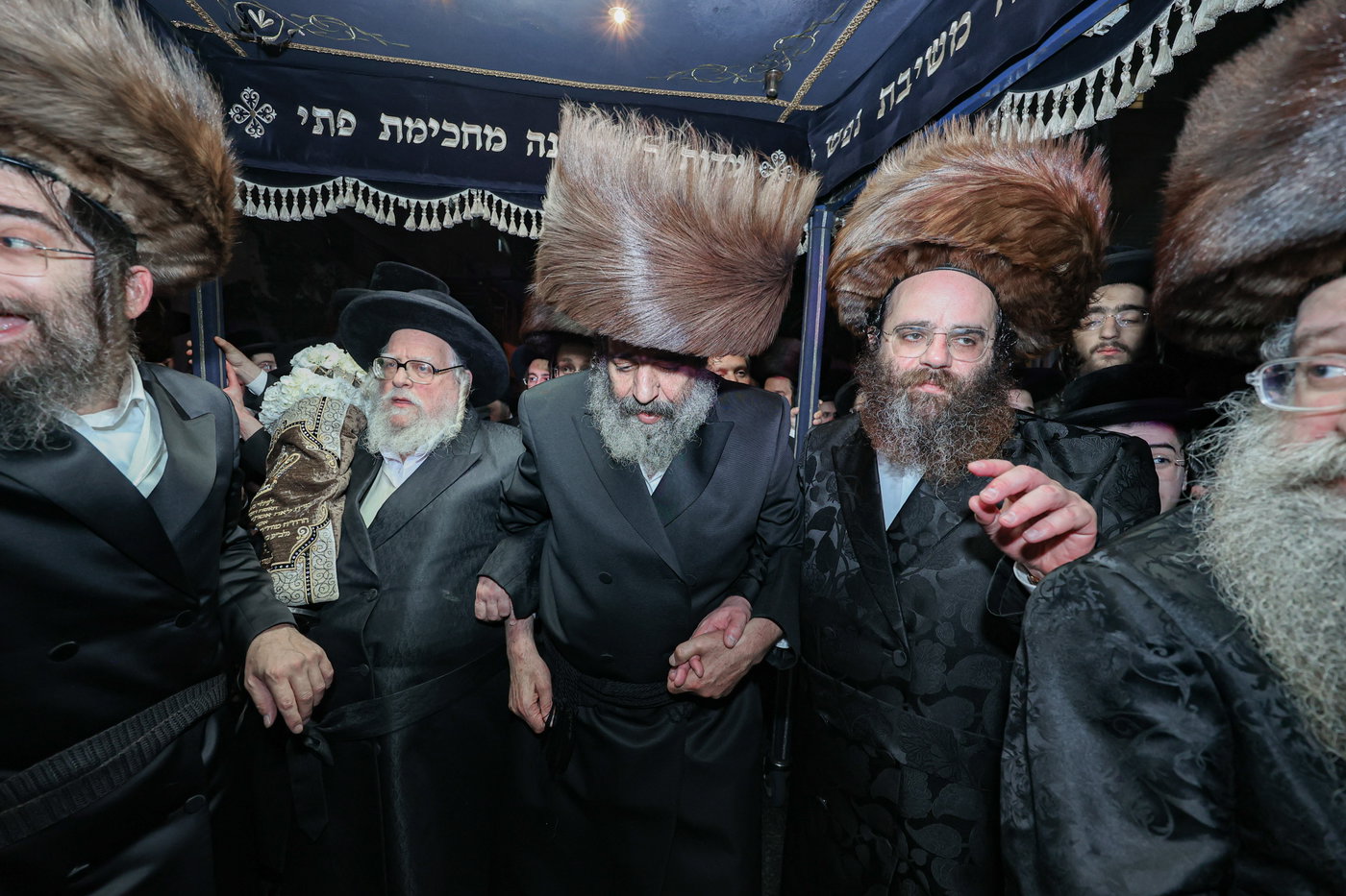 הכנסת ספר התורה