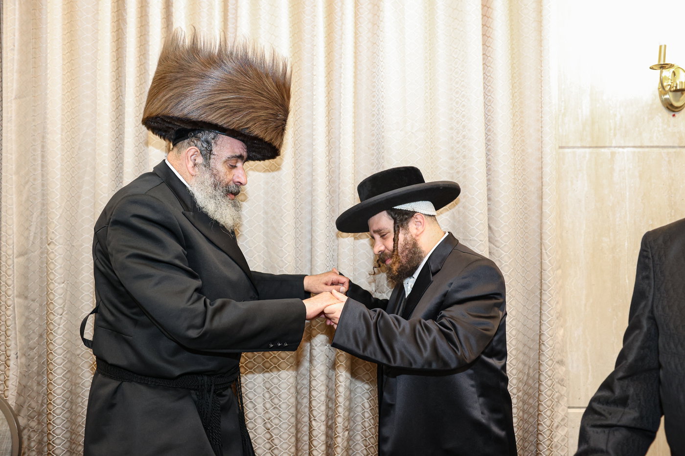 הכנסת ספר התורה