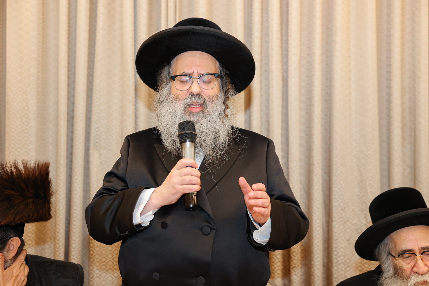 הכנסת ספר התורה
