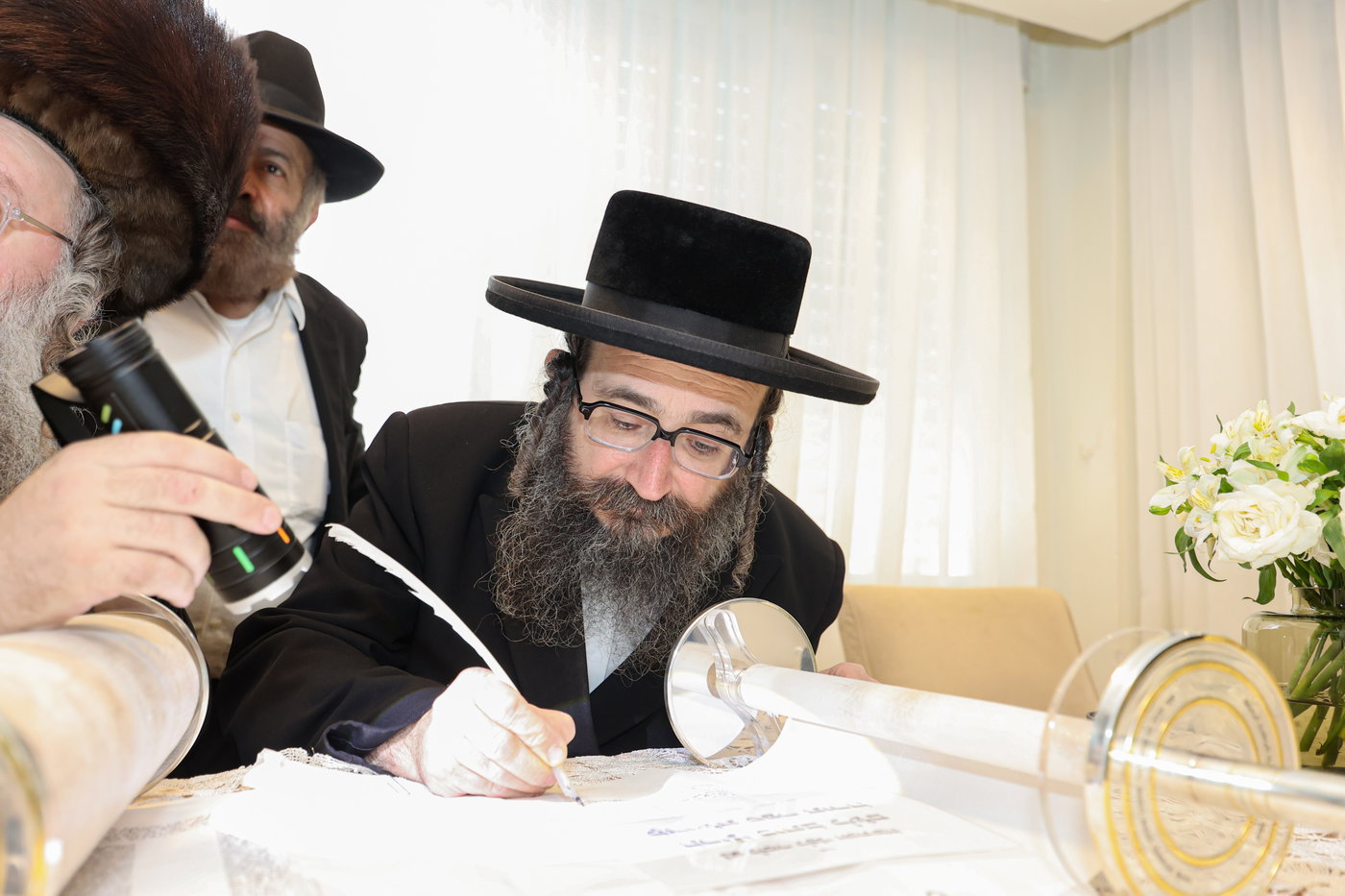 הכנסת ספר התורה