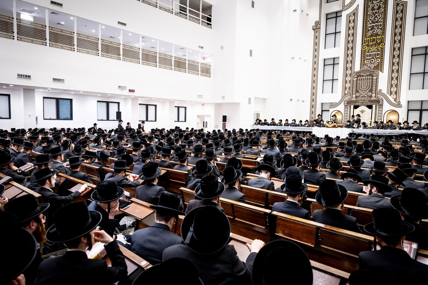 האדמו"ר מבאבוב 45 בפתיחת הזמן