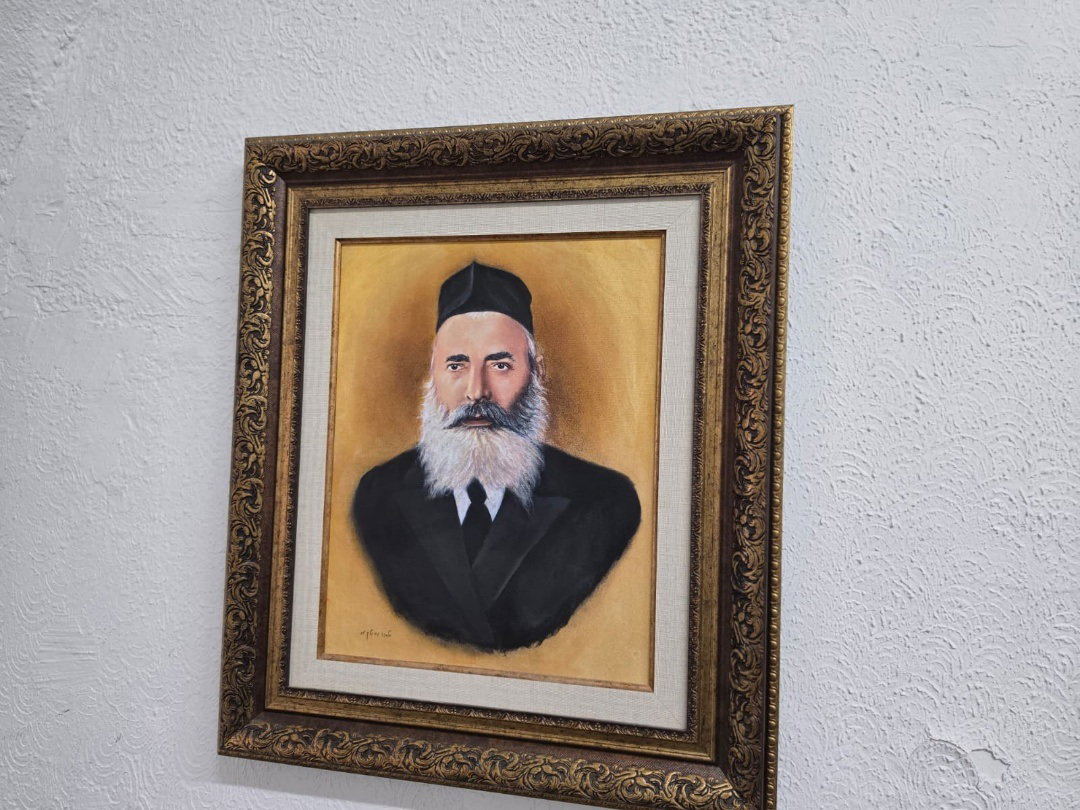 המשגיח הגה"צ רבי ירוחם הלוי ליבוביץ במשרדי ישיבת נתיבות אהרן – חצר שטרויס ההיסטורית