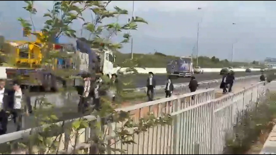 המפגינים בכביש 4, הבוקר