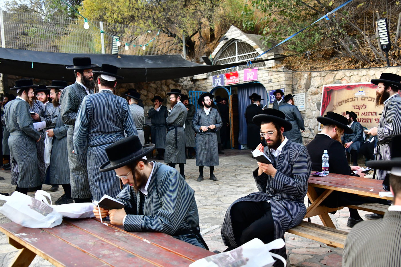 המעמד של תולדות אברהם יצחק בחצור הגלילית