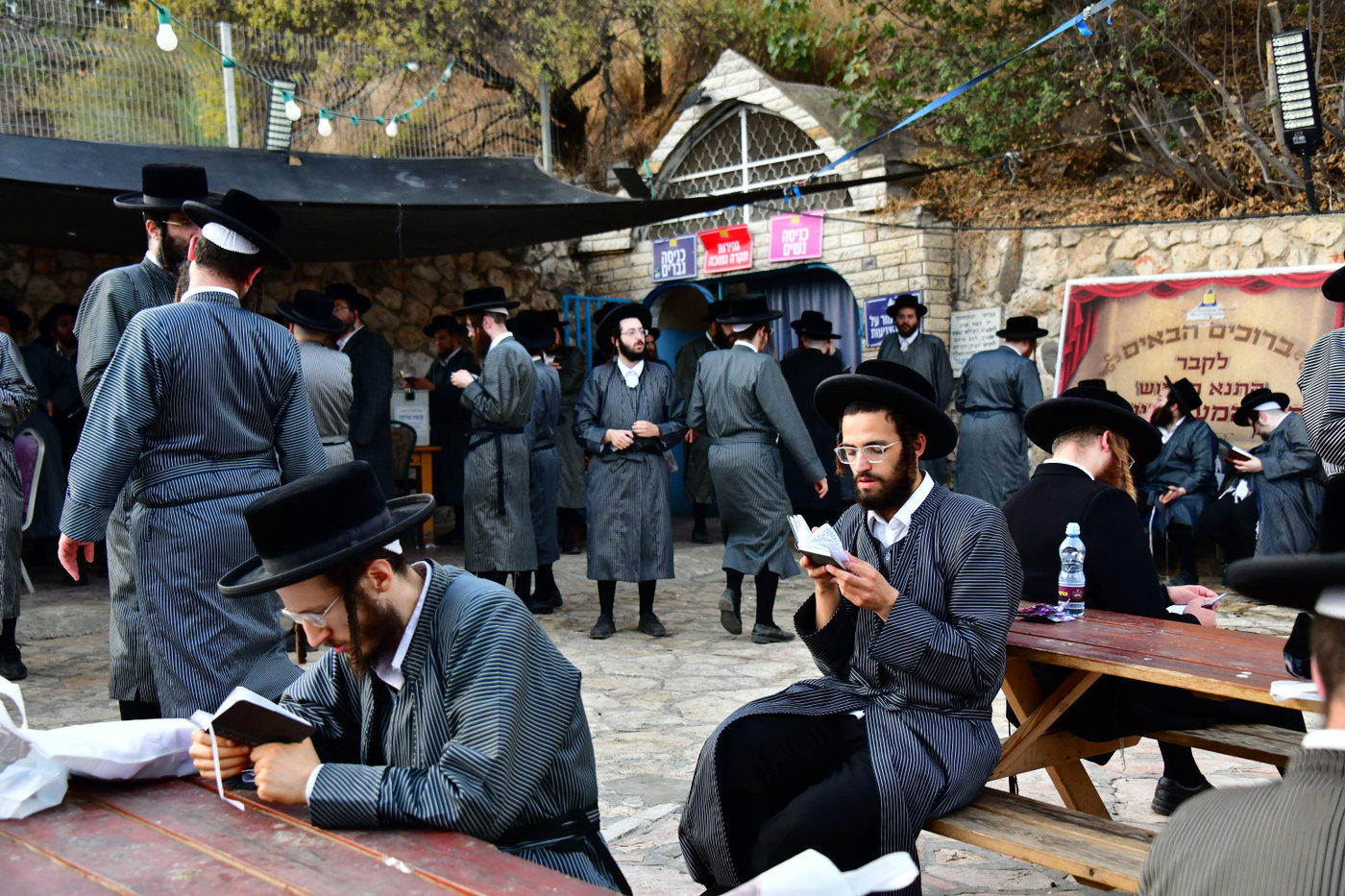 המעמד של תולדות אברהם יצחק בחצור הגלילית