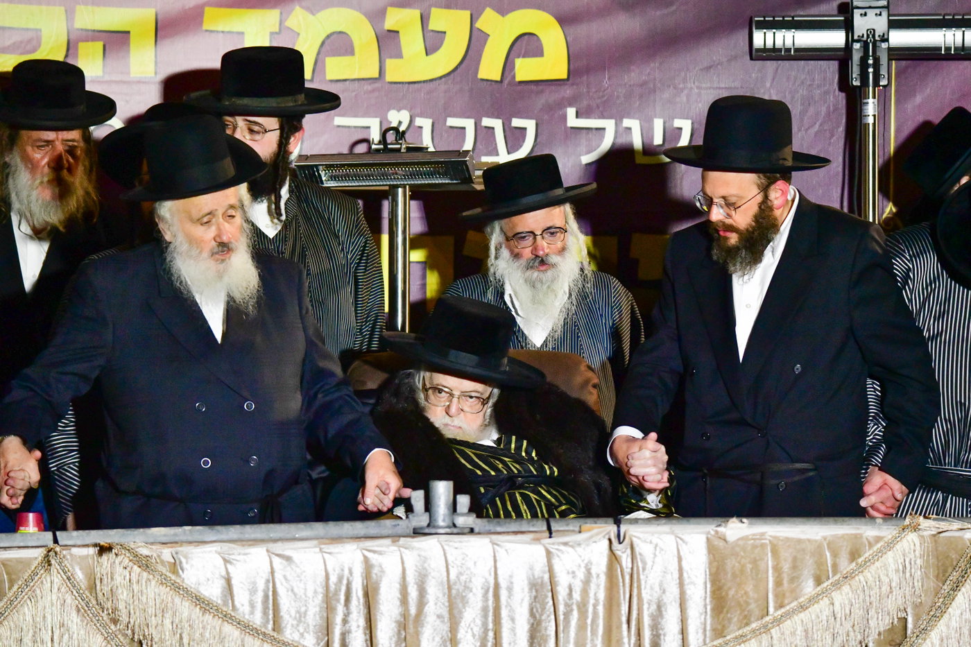המעמד של תולדות אברהם יצחק בחצור הגלילית