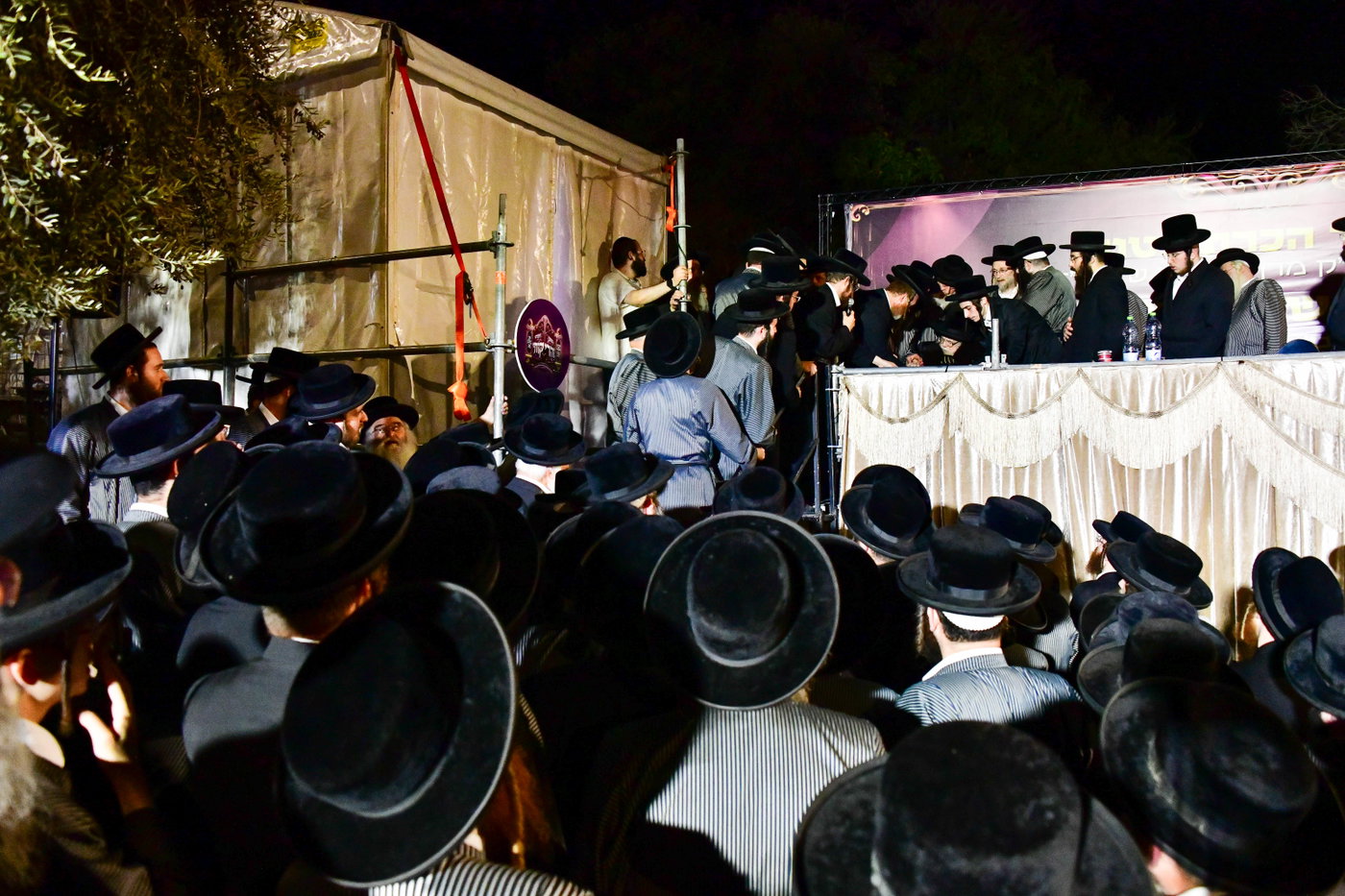 המעמד של תולדות אברהם יצחק בחצור הגלילית
