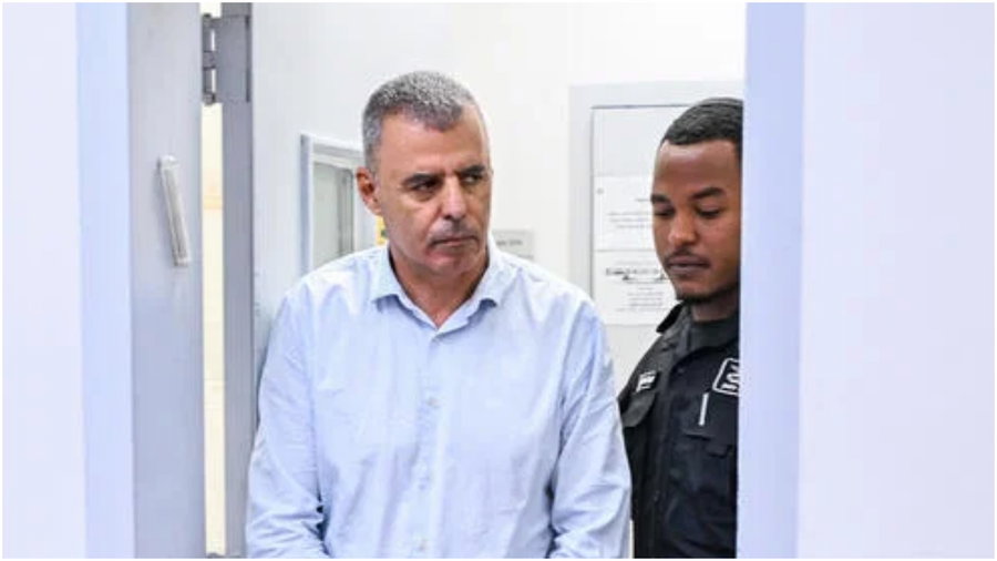 אשתו של ראש העיר כפר סבא פרצה בבכי בדיון: "מצבה הנפשי קשה מאוד"