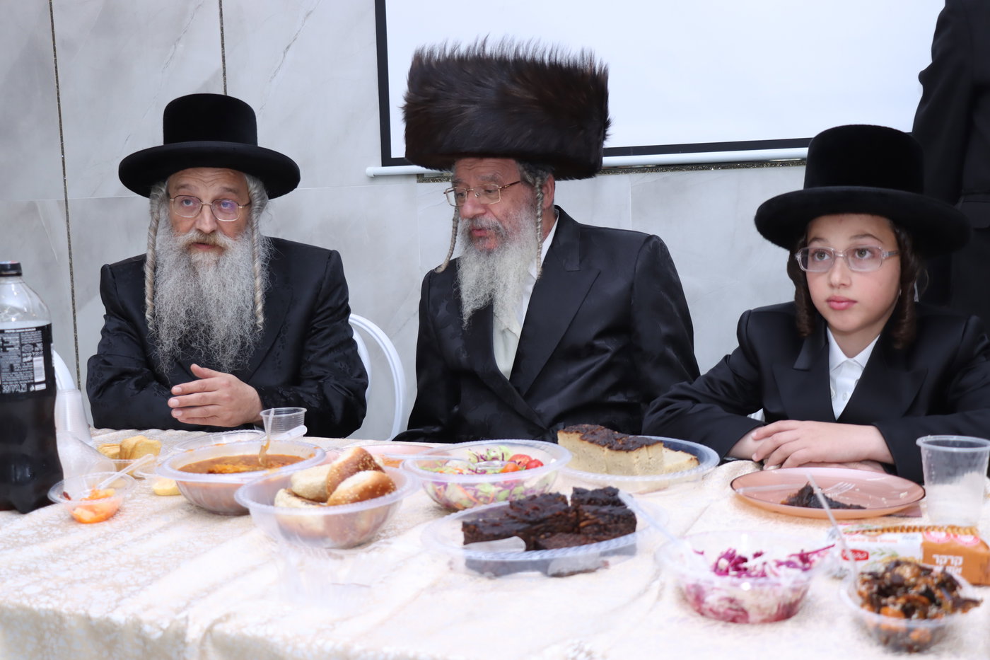 שמחת בר המצווה לנכד האדמו"ר מקוזמיר