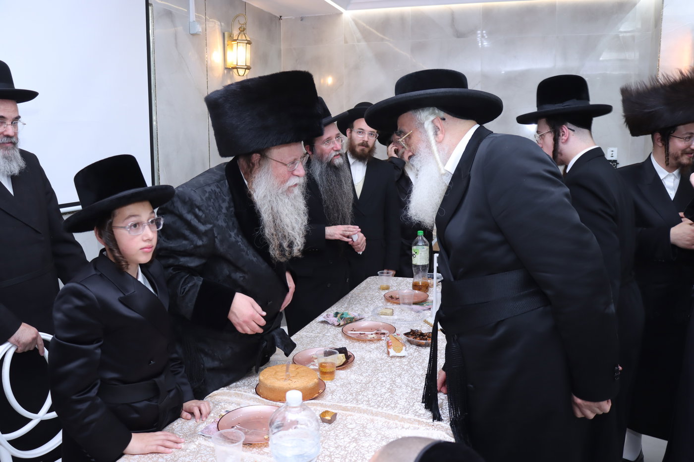 שמחת בר המצווה לנכד האדמו"ר מקוזמיר