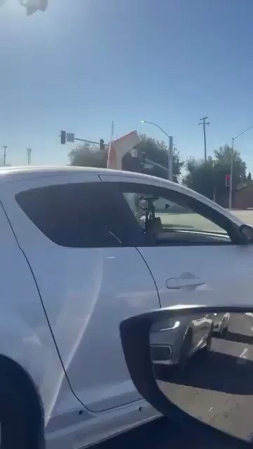 זוג קשישים וילד שרדו התרסקות מטוס בלב שכונת מגורים 