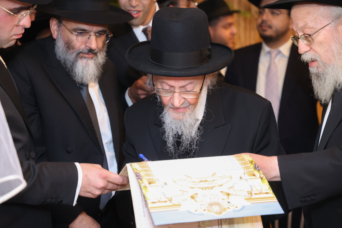 שמחת נישואי נכד הגר"מ צדקה