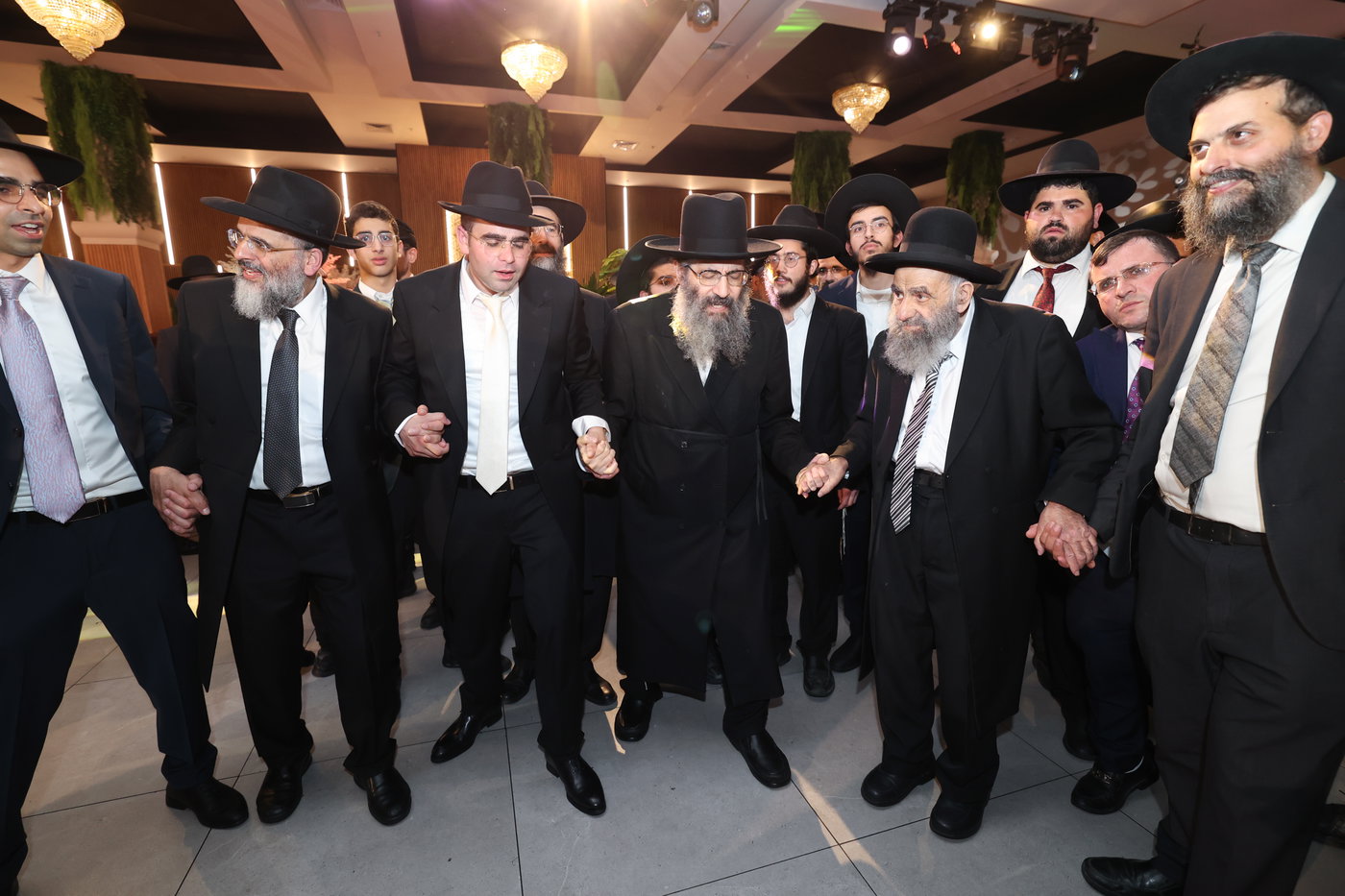 שמחת נישואי נכד הגר"מ צדקה