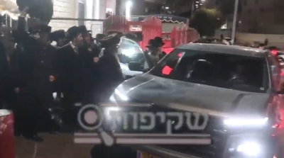 שפל חסר תקדים: האדמו"ר מקרלין סטולין הותקף באבנים בבית שמש
