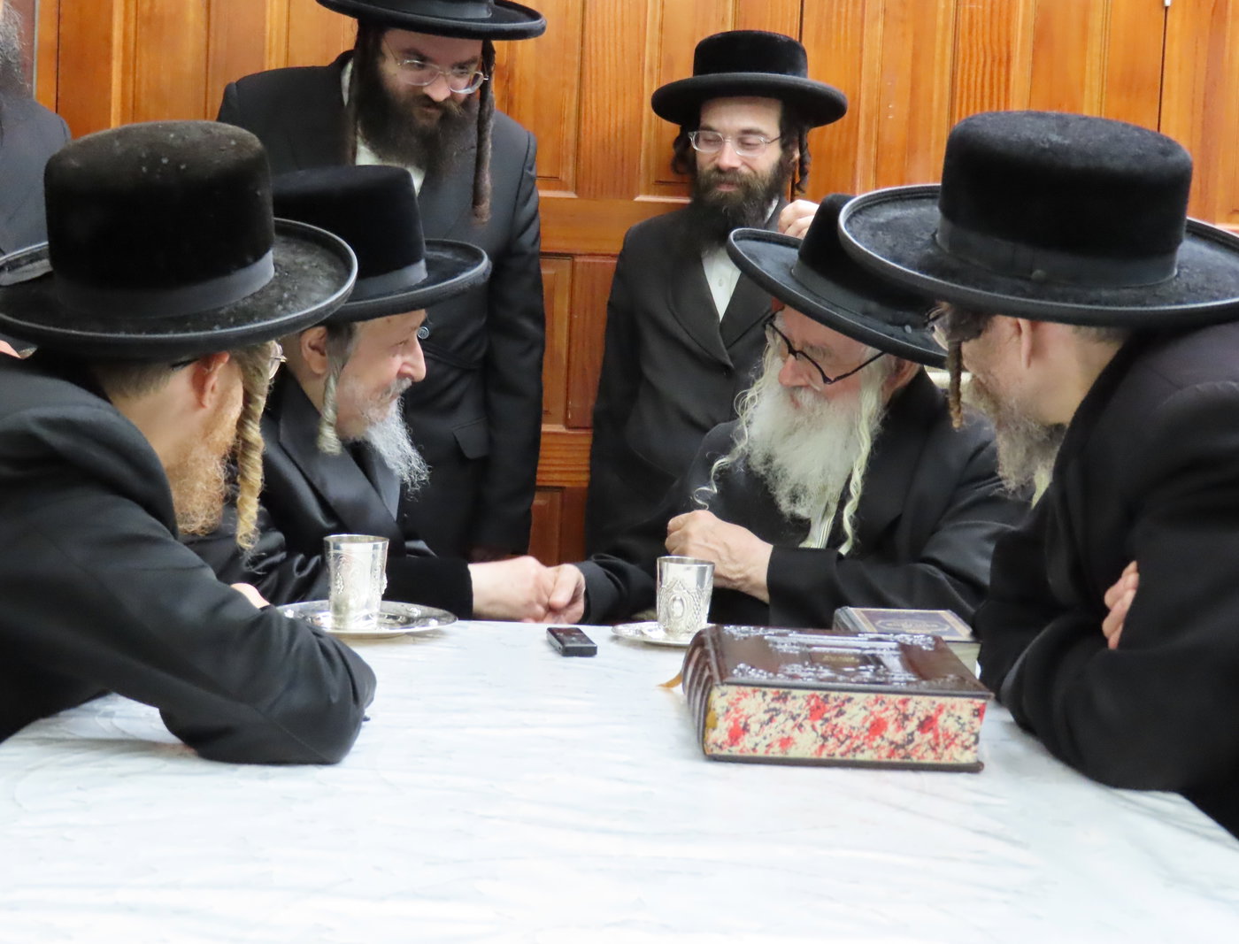 האדמו"ר מסקאליע בביקור בארה"ק