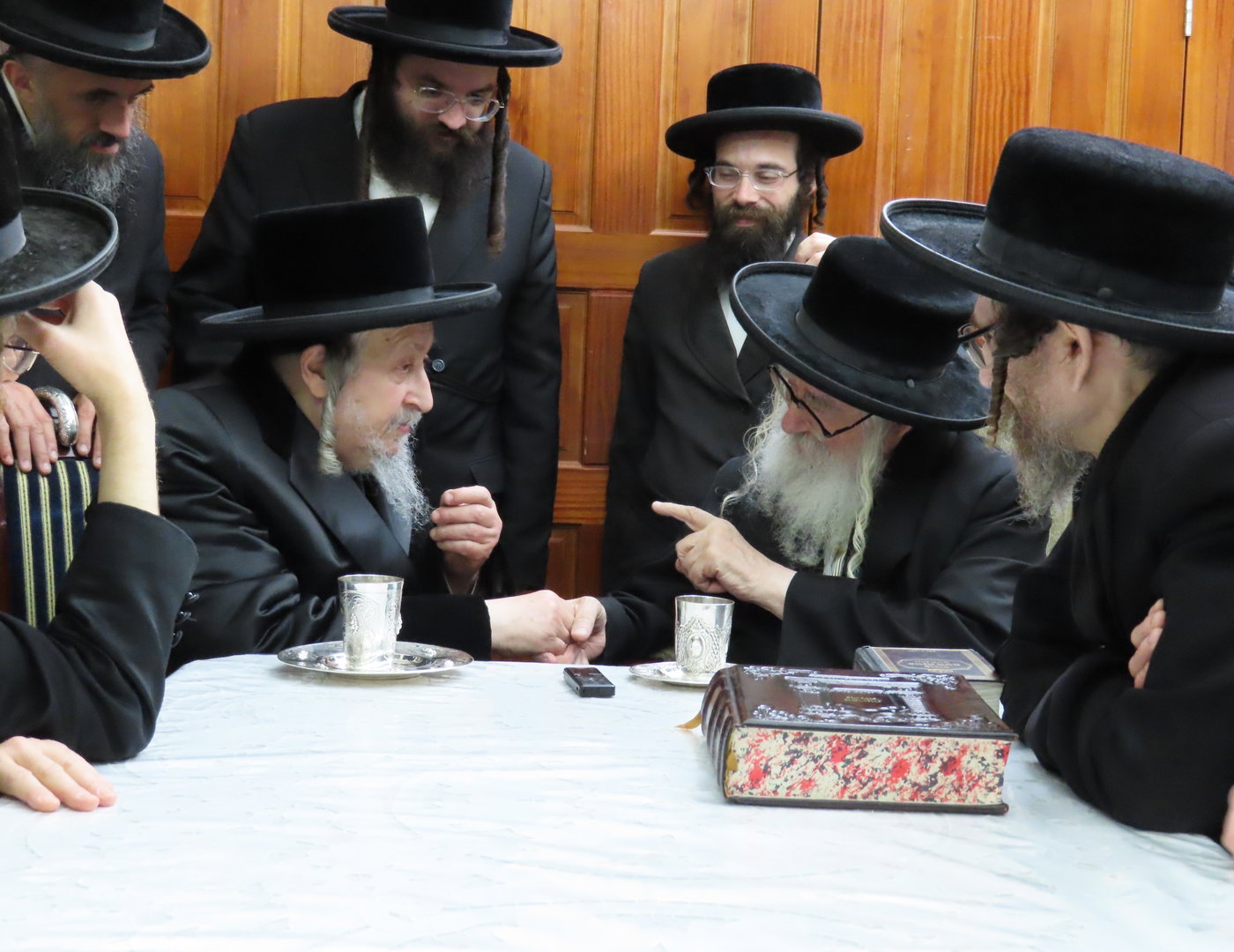 האדמו"ר מסקאליע בביקור בארה"ק