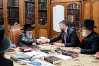 חבר הקונגרס פט רייאן אצל האדמו"ר מסאטמר