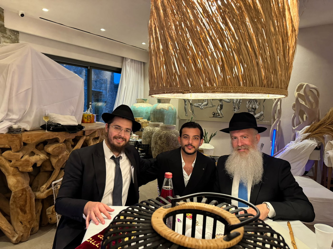 מזל טוב באי היוקרתי: שתי חופות יהודיות נערכו תוך 24 שעות במיקונוס