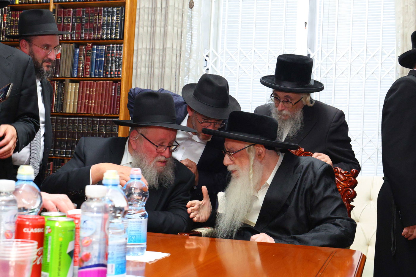 משלחת ראשי הישיבות אצל האדמו"ר מצאנז