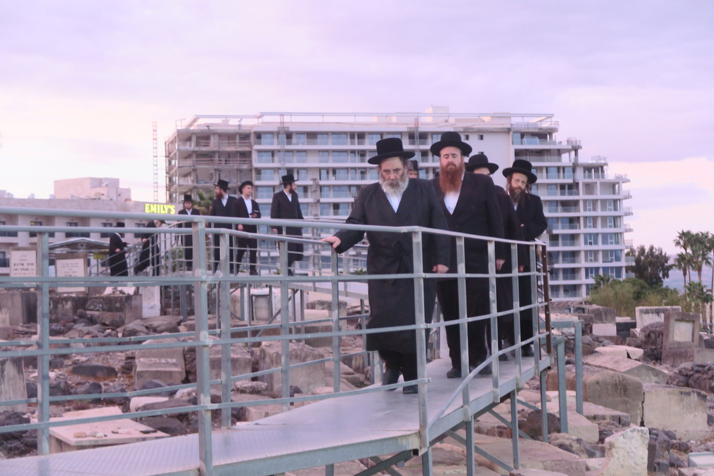 האדמו"ר מסטוטשין בעיה"ק טבריה