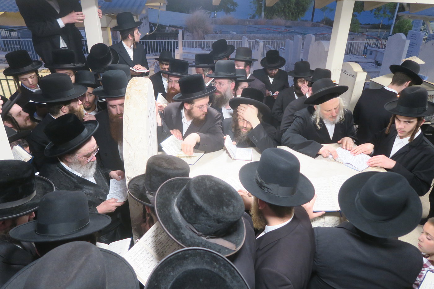 האדמו"ר מסטוטשין בעיה"ק טבריה