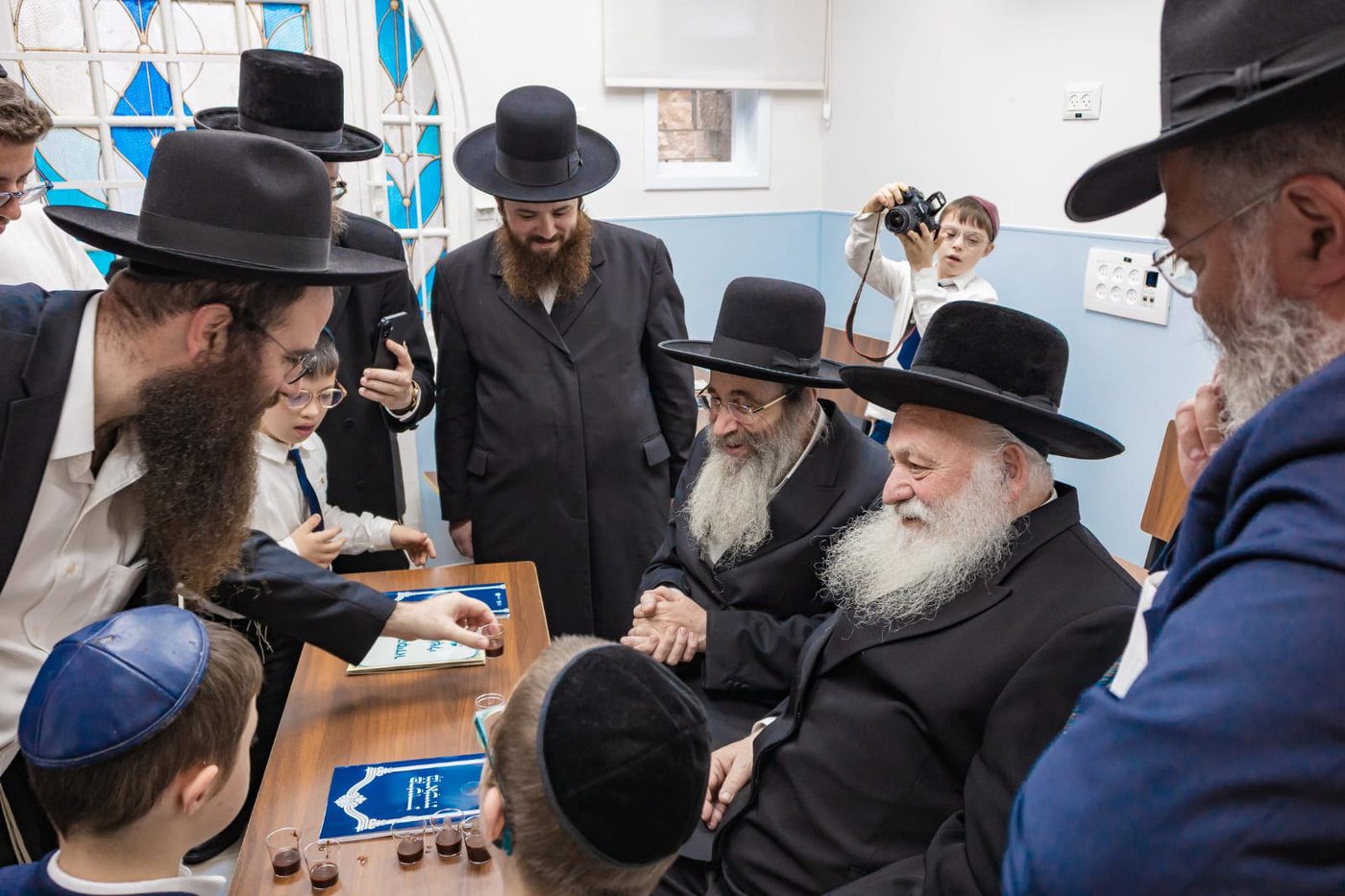 גדוי"י הגיעו לשמוח ולחגוג עם הילדים המיוחדים בחיידר החדש של פתחיה