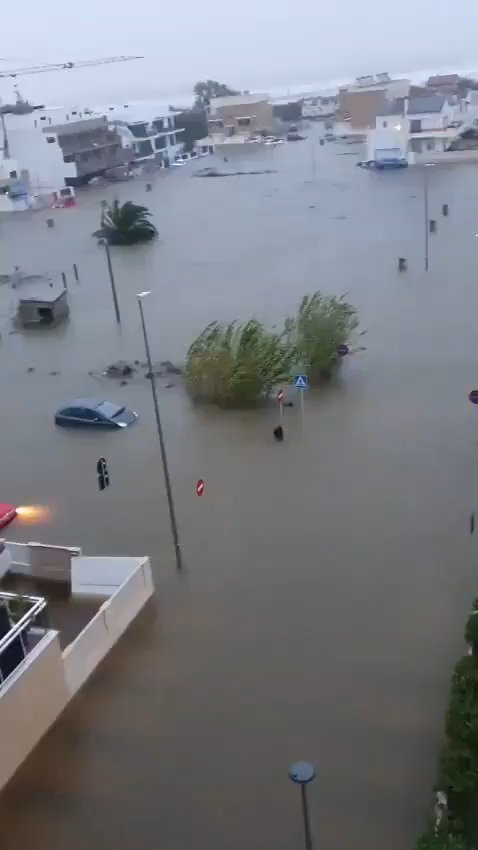 ספרד טובעת: סופה הפכה שכונות לאסון, מסוקים חילצו ילדים מגגות