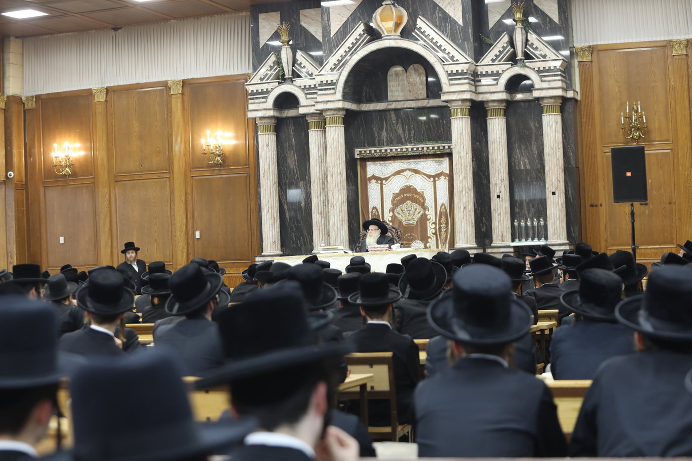 עצרת הספד בצאנז קלויזנבורג