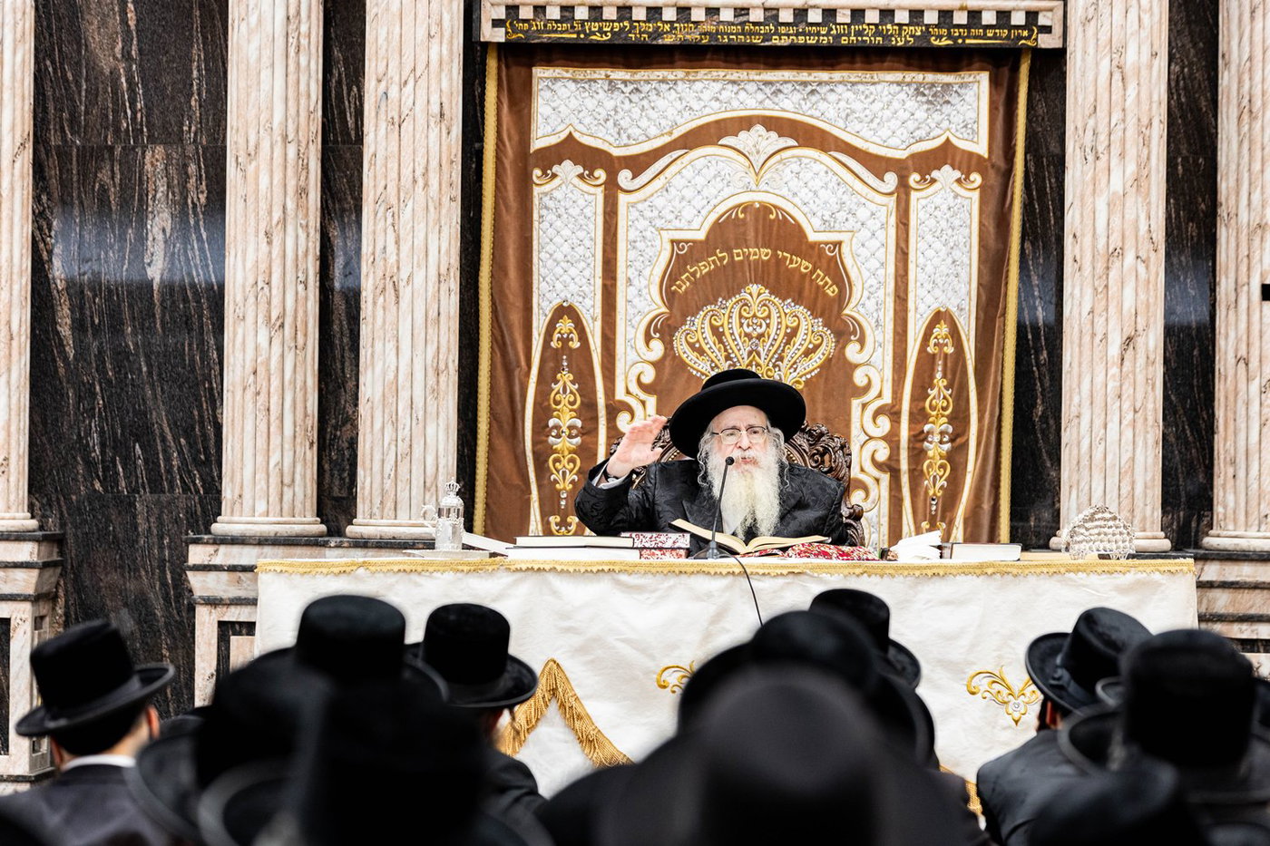 עצרת הספד בצאנז קלויזנבורג