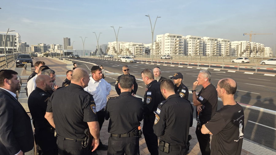 ההיערכות במקום העצרת