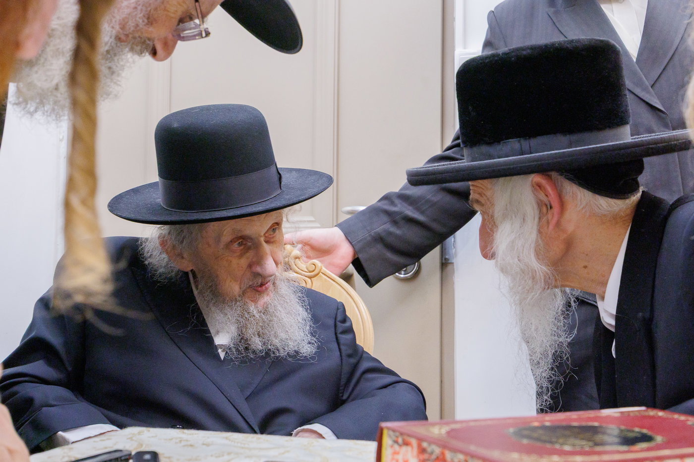 הגר"ד לנדו בביקור אצל האדמו"ר מסטריקוב