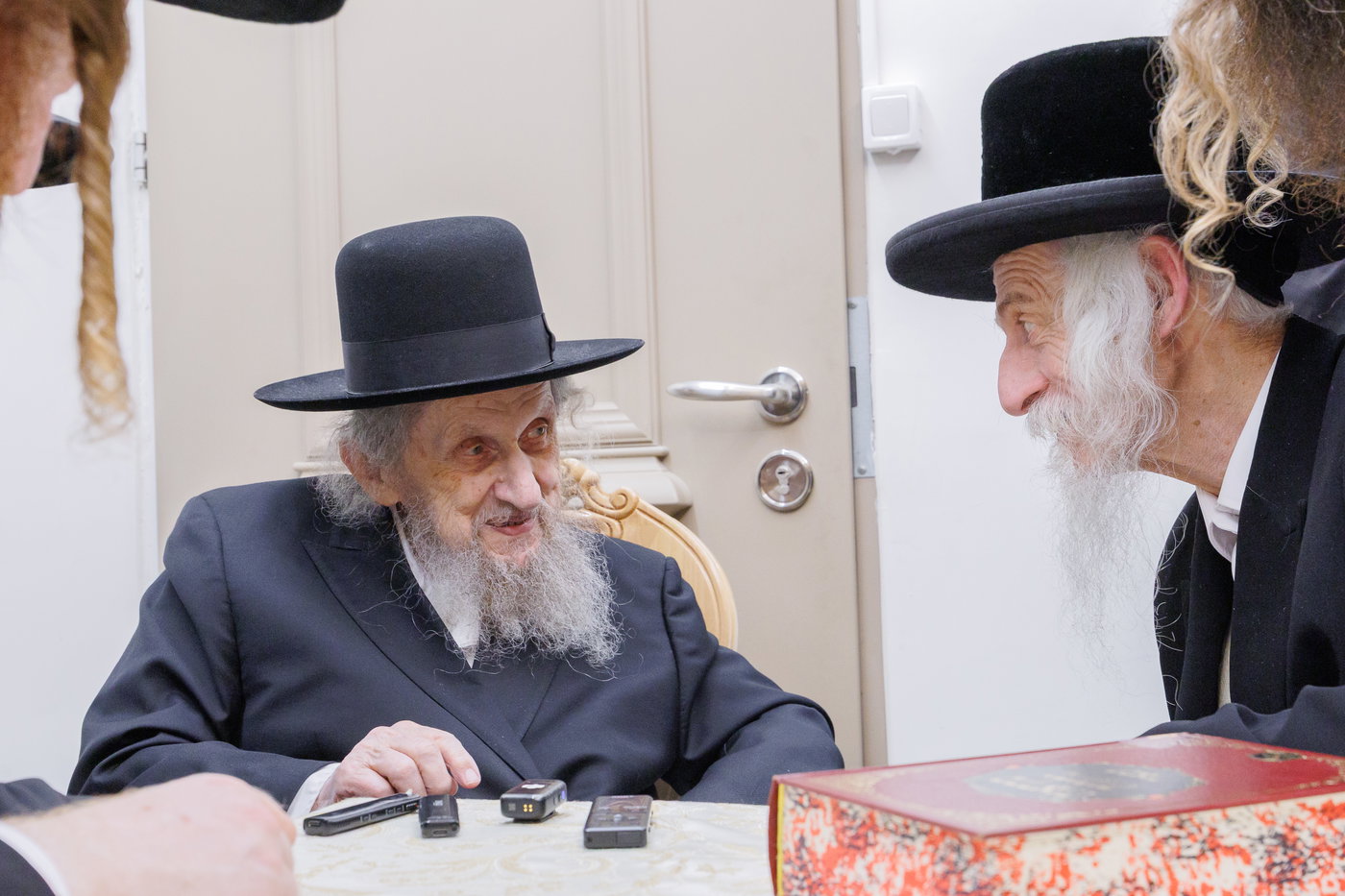 הגר"ד לנדו בביקור אצל האדמו"ר מסטריקוב