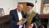 יהודה כהן במעונו של הראשל"צ הגר"ד יוסף