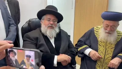 הרב אברג'יל מודיע על פרישה