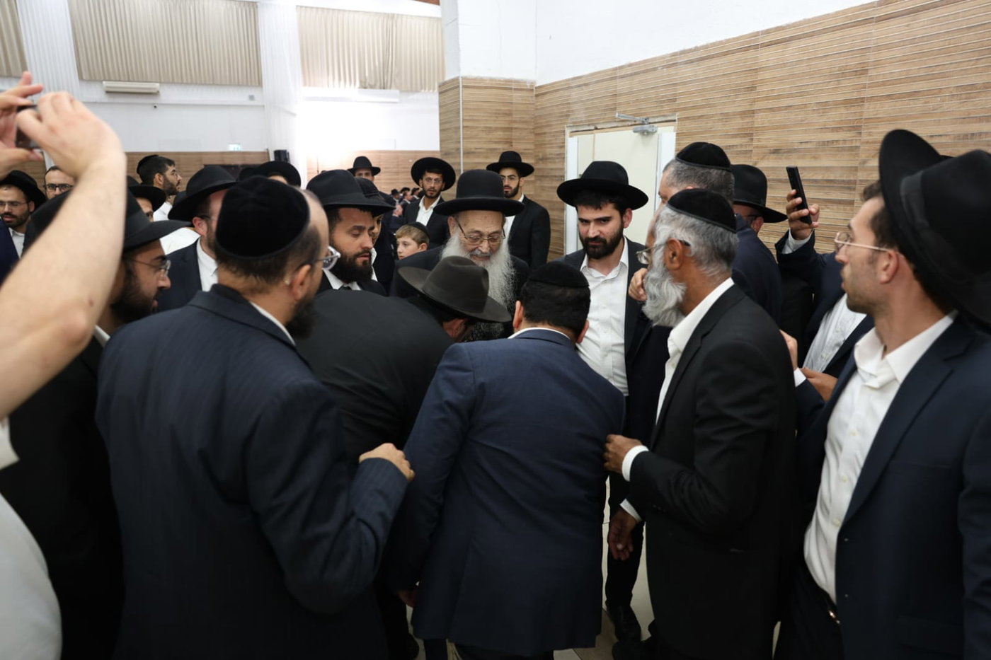 "אפילו 'הפלג' ו'העדה' חייבים ללכת לקלפי להצביע": משא החירום של הגר"מ מאיה