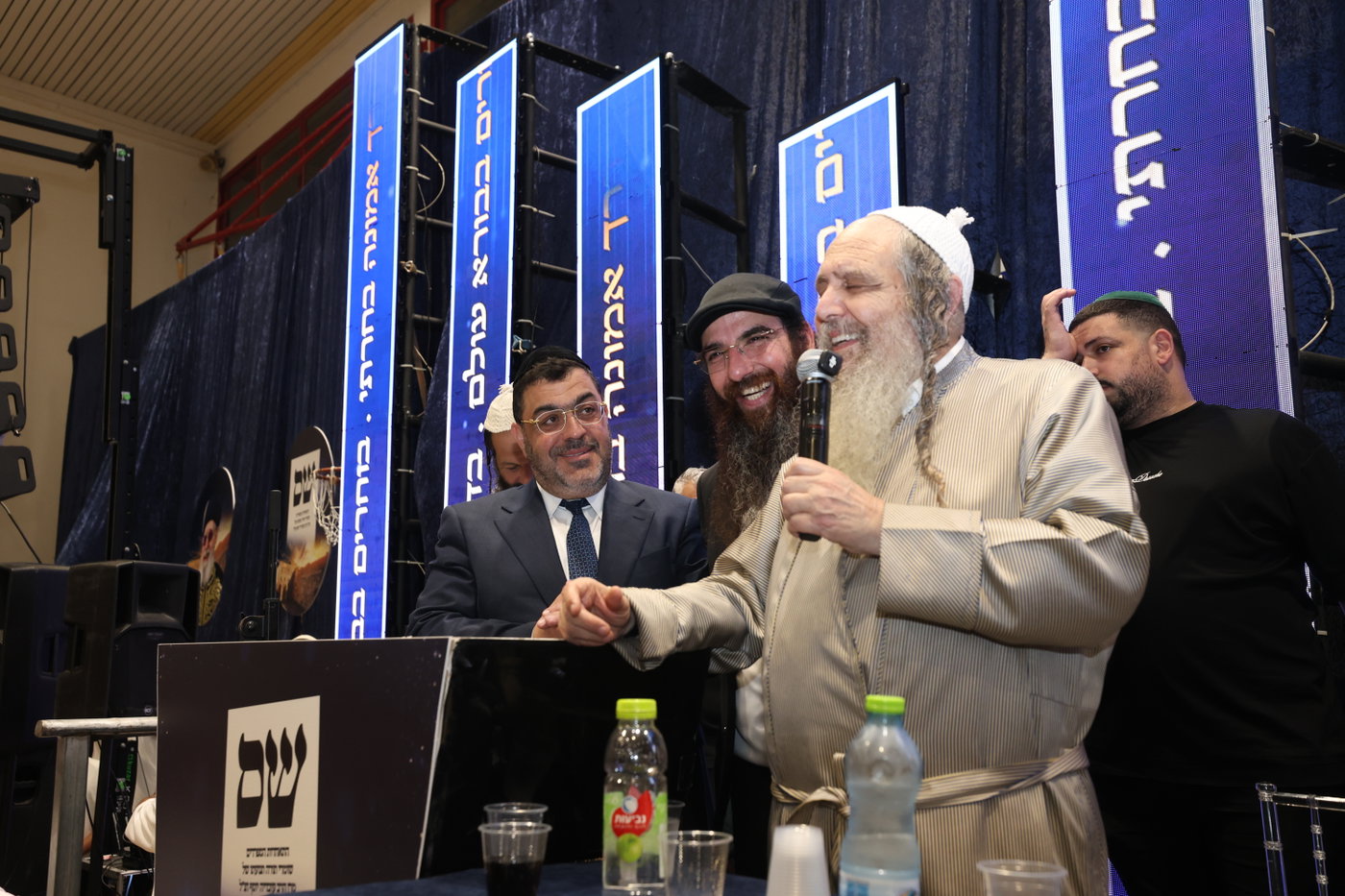 גלריית תמונות מהעצרת