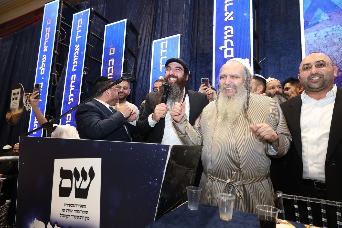 גלריית תמונות מהעצרת