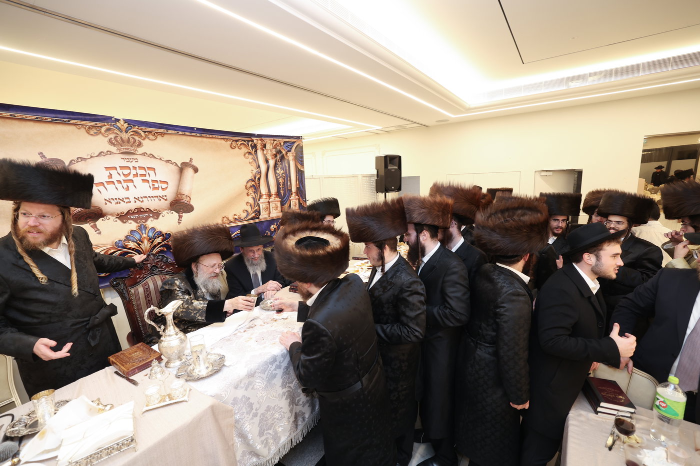הכנסת ס"ת בנדבורנה באניא