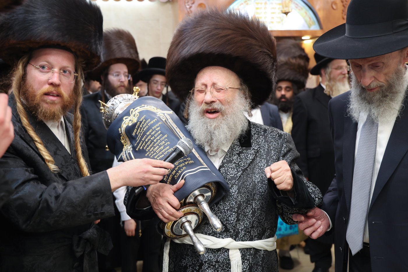 הכנסת ס"ת בנדבורנה באניא