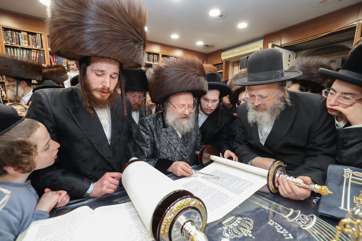 הכנסת ס"ת בנדבורנה באניא