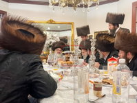 האדמו"ר מויז'ניץ מונטריאול במלווה מלכה בב"פ
