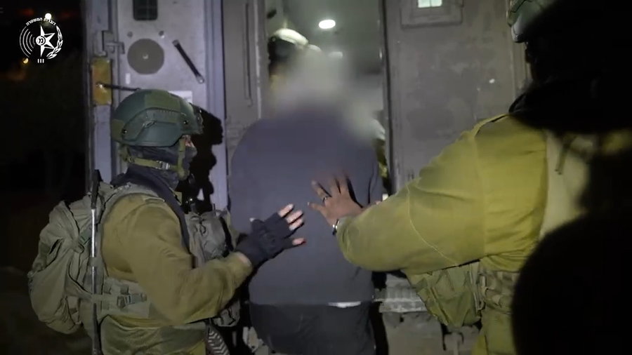 המעצרים, הלילה
