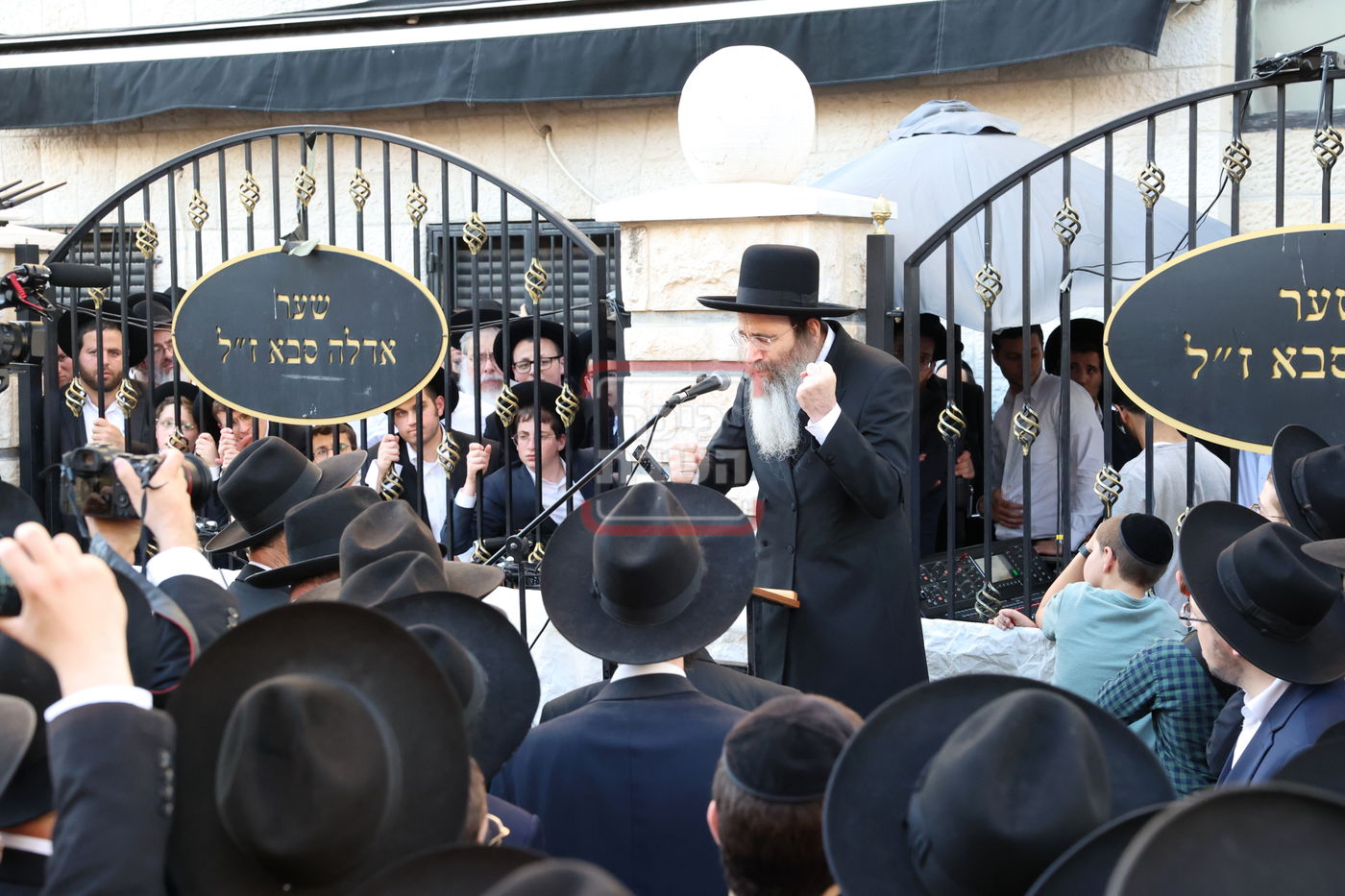 מסע הלווית הגר"א שמואלביץ