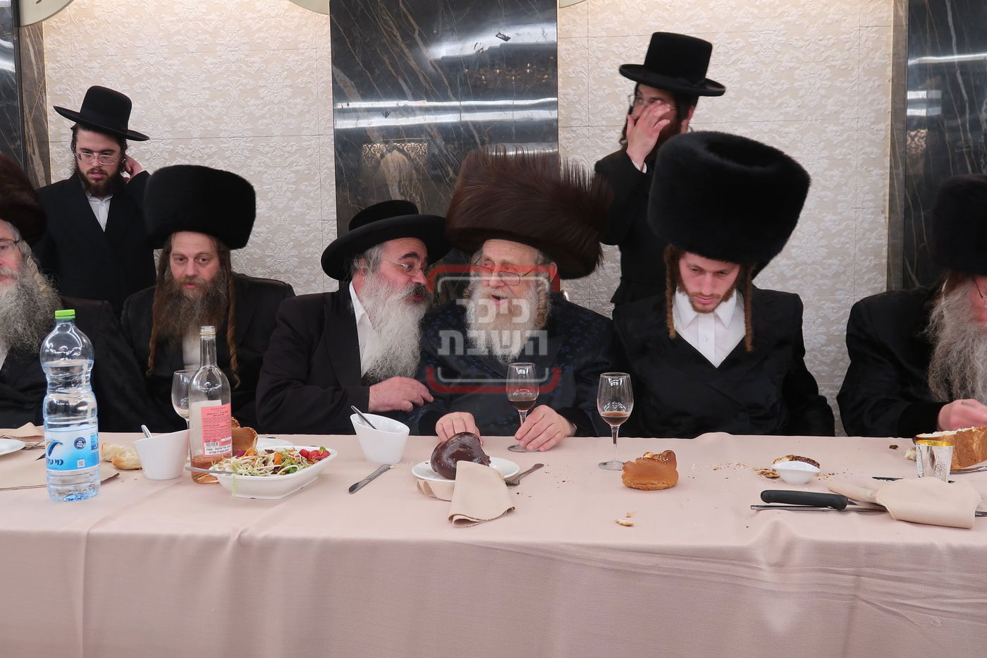 שמחת בית קוזמיר בהשתתפות האדמו"ר מאמשינוב