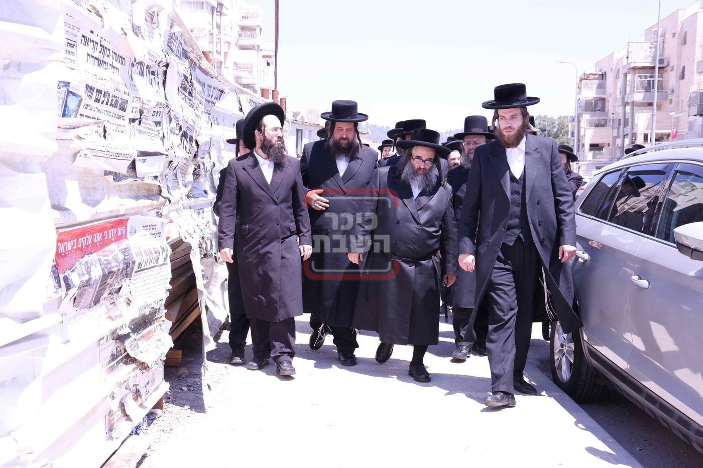 אב"ד סאטמר ירושלים בסיור בשטח בניית הביהמ"ד בבית שמש